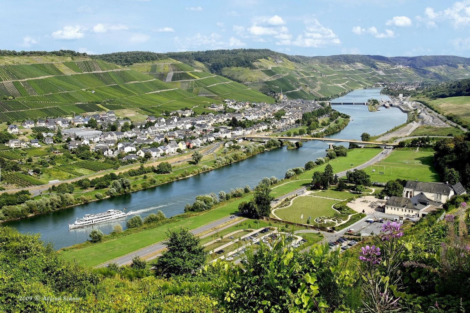 Weinstube Pension Moselbluemchen Цельтинген-Рахтиг Экстерьер фото